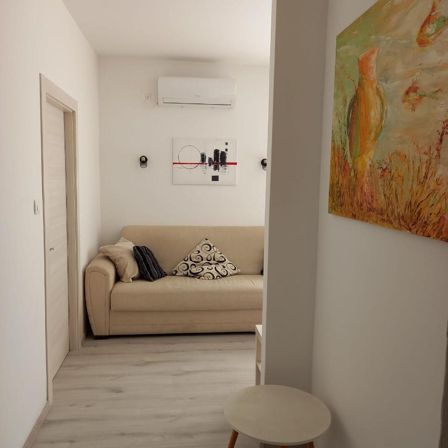 Apartmani Pajalic Krk Town Exterior photo