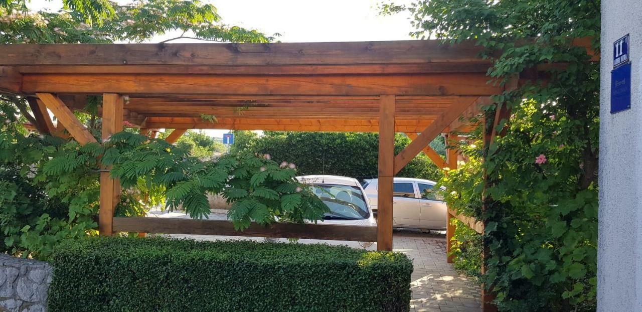 Apartmani Pajalic Krk Town Exterior photo